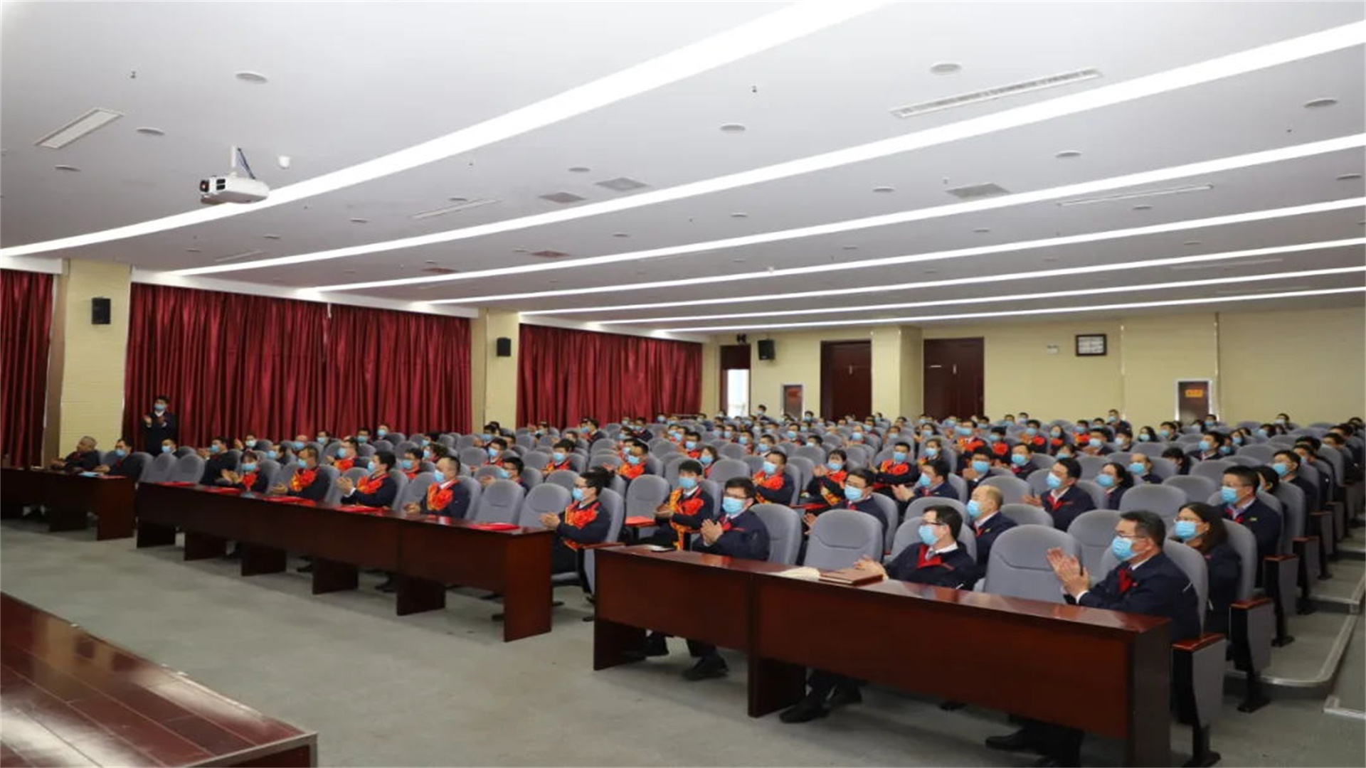山東浩信集團隆重舉行第十屆“五一”勞動模范表彰大會